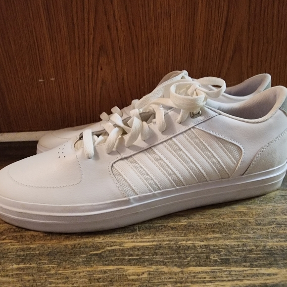 Men's white K-Swiss tennis sneakers, size 11.5, great condition. - Picture 3 of 6